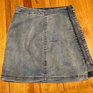 Free people side zip denim miniskirt, 8, very good condition